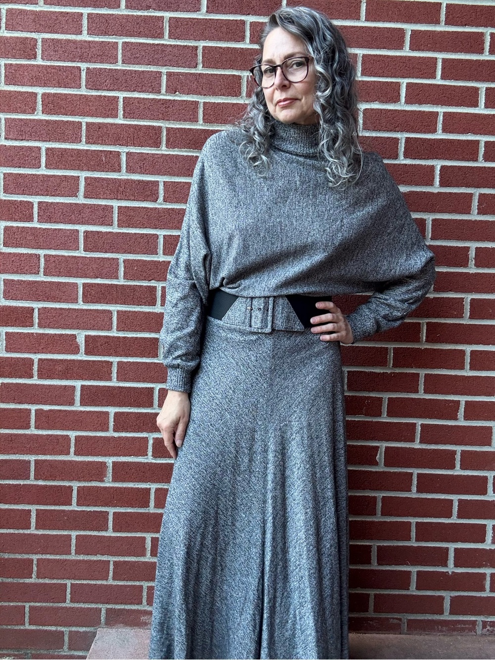 Vintage Gray Knit Maxi Dress with Belted Waist